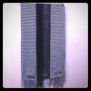 💯% Cashmere Made in Scotland Bundle of 3 Scarfs